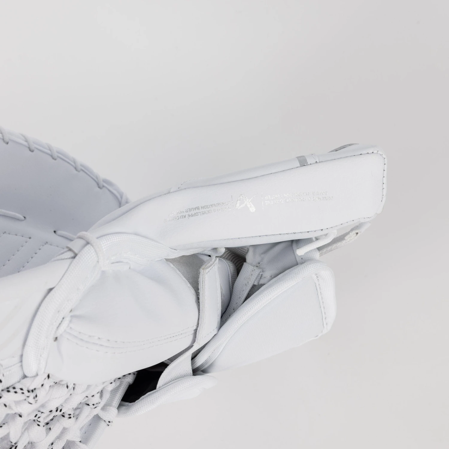 Bauer GSX Junior Goalie Catcher S23 7 Bauer GSX Junior Goalie Catcher S23 - Image 7