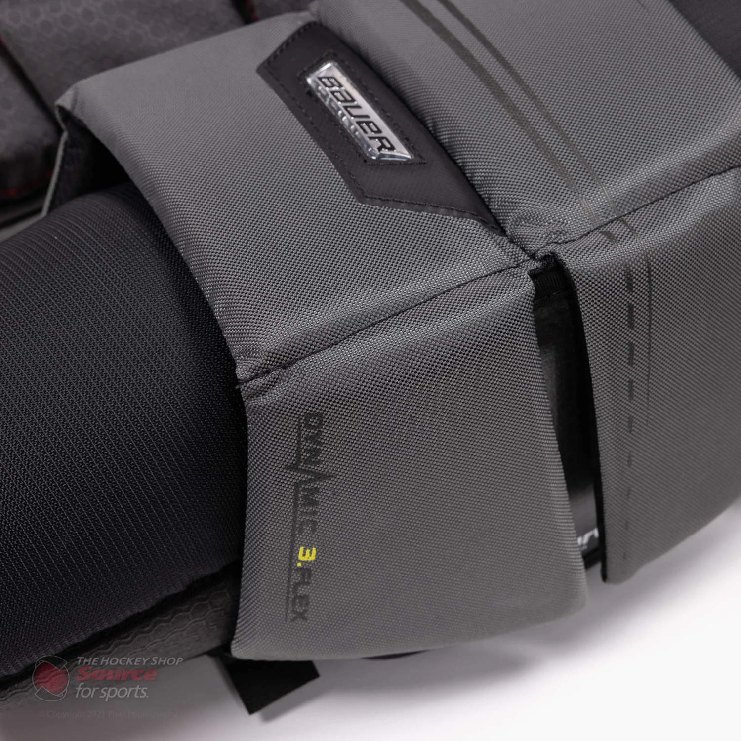 Bauer Vapor HyperLite Senior Chest & Arm Protector - Blue 3 Bauer Vapor HyperLite Senior Chest & Arm Protector - Blue - Image 3