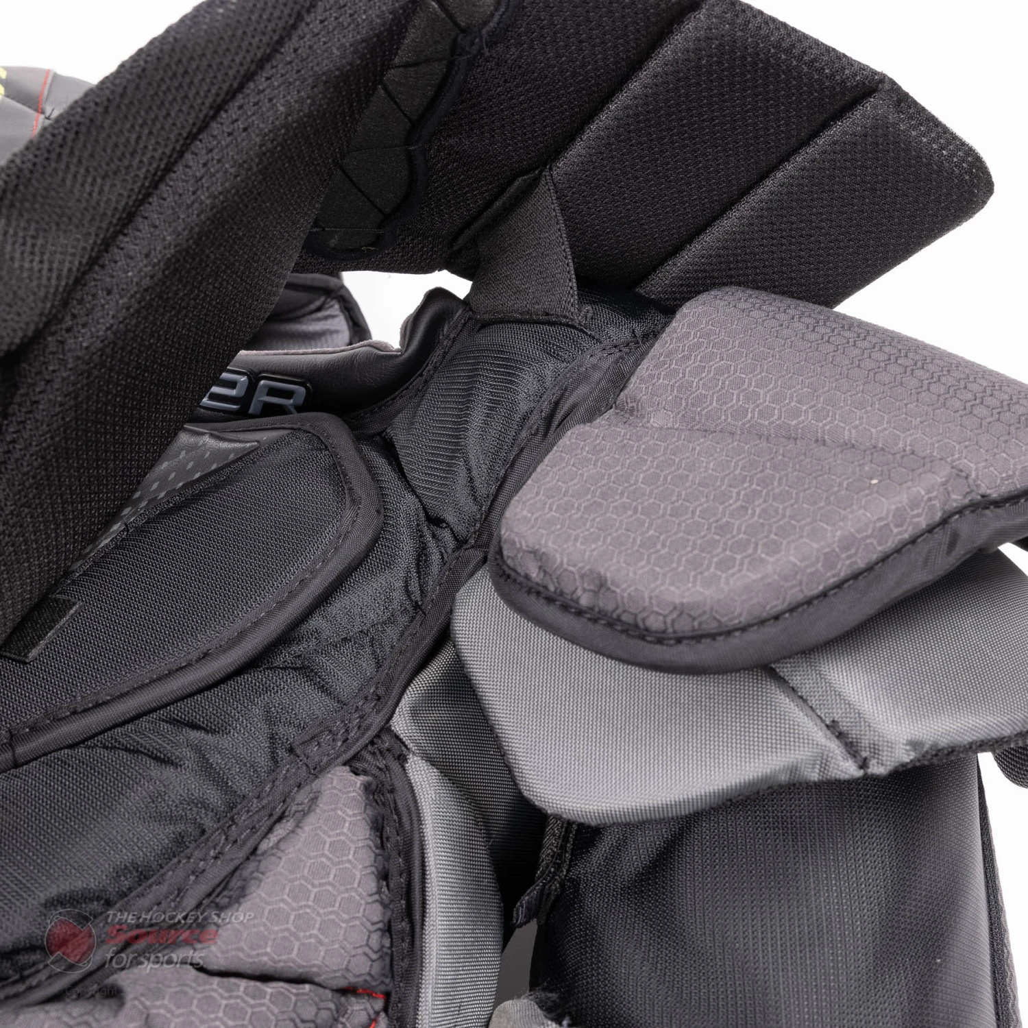 Bauer Vapor HyperLite Senior Chest & Arm Protector - Red 9 Bauer Vapor HyperLite Senior Chest & Arm Protector - Red - Image 9