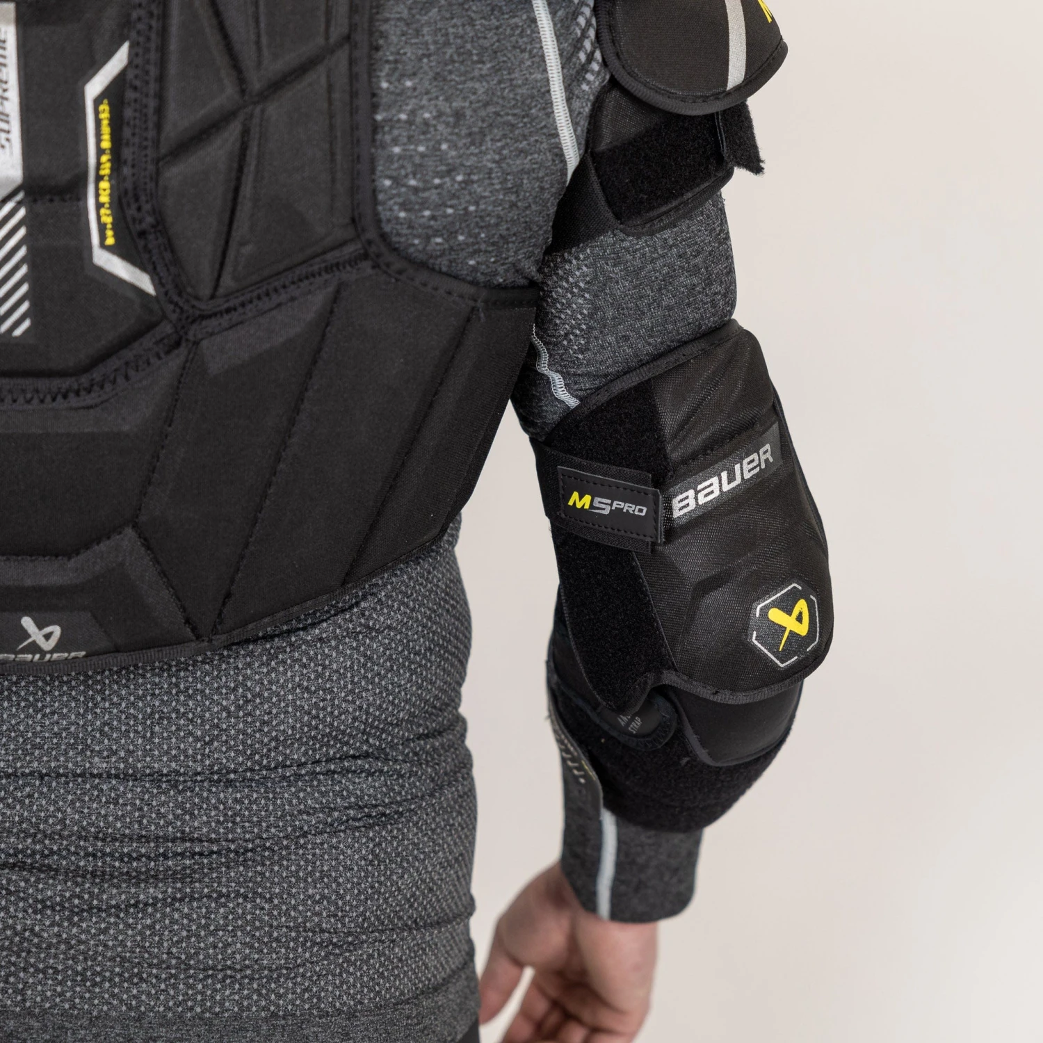 Bauer Supreme M5 Pro Senior Hockey Elbow Pads 9 Bauer Supreme M5 Pro Senior Hockey Elbow Pads - Image 9