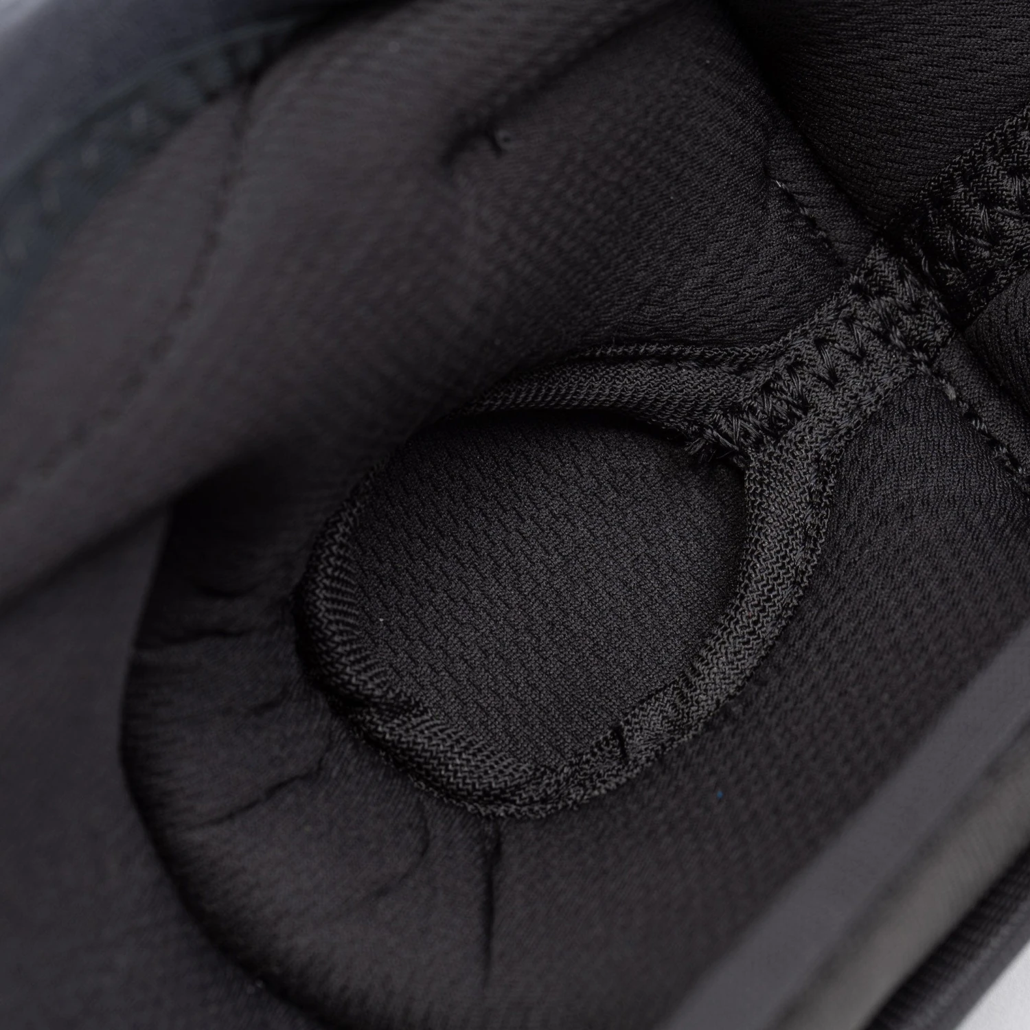 Bauer Supreme Matrix Intermediate Hockey Elbow Pads 8 Bauer Supreme Matrix Intermediate Hockey Elbow Pads - Image 8