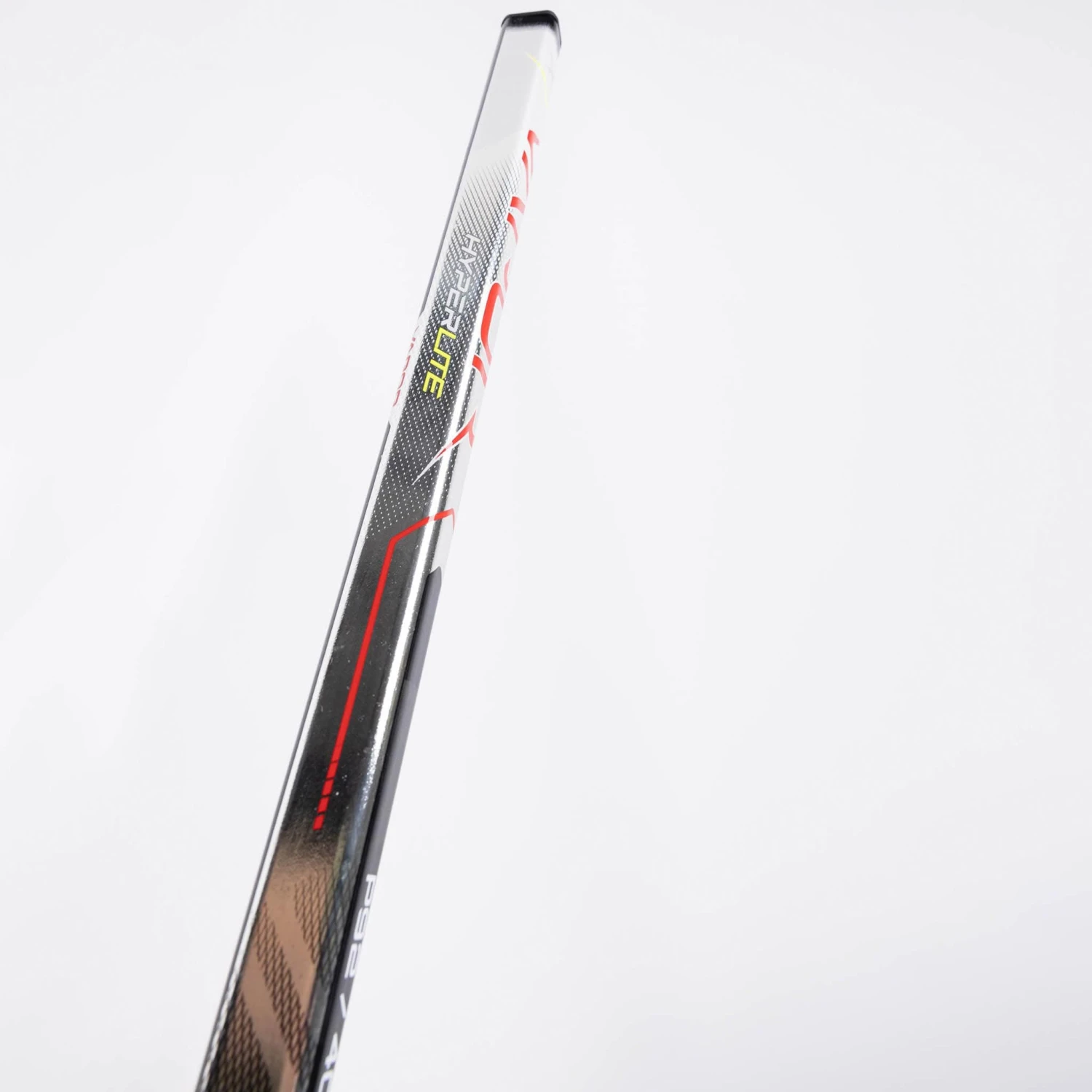 Bauer Vapor HyperLite Junior Hockey Stick - 40 Flex 2 Bauer Vapor HyperLite Junior Hockey Stick - 40 Flex - Image 2