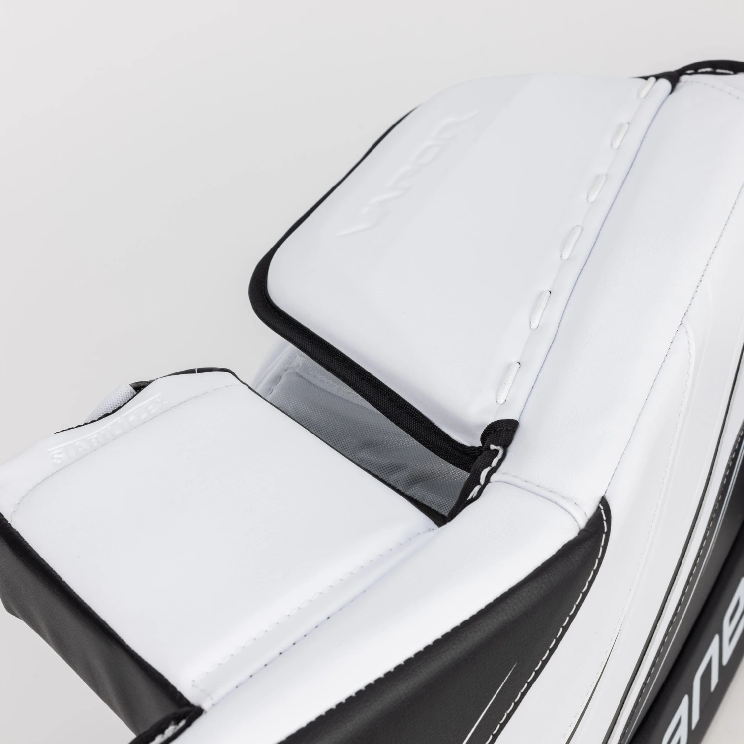 Bauer Vapor X5 Pro Intermediate Goalie Leg Pads 14 Bauer Vapor X5 Pro Intermediate Goalie Leg Pads - Image 14