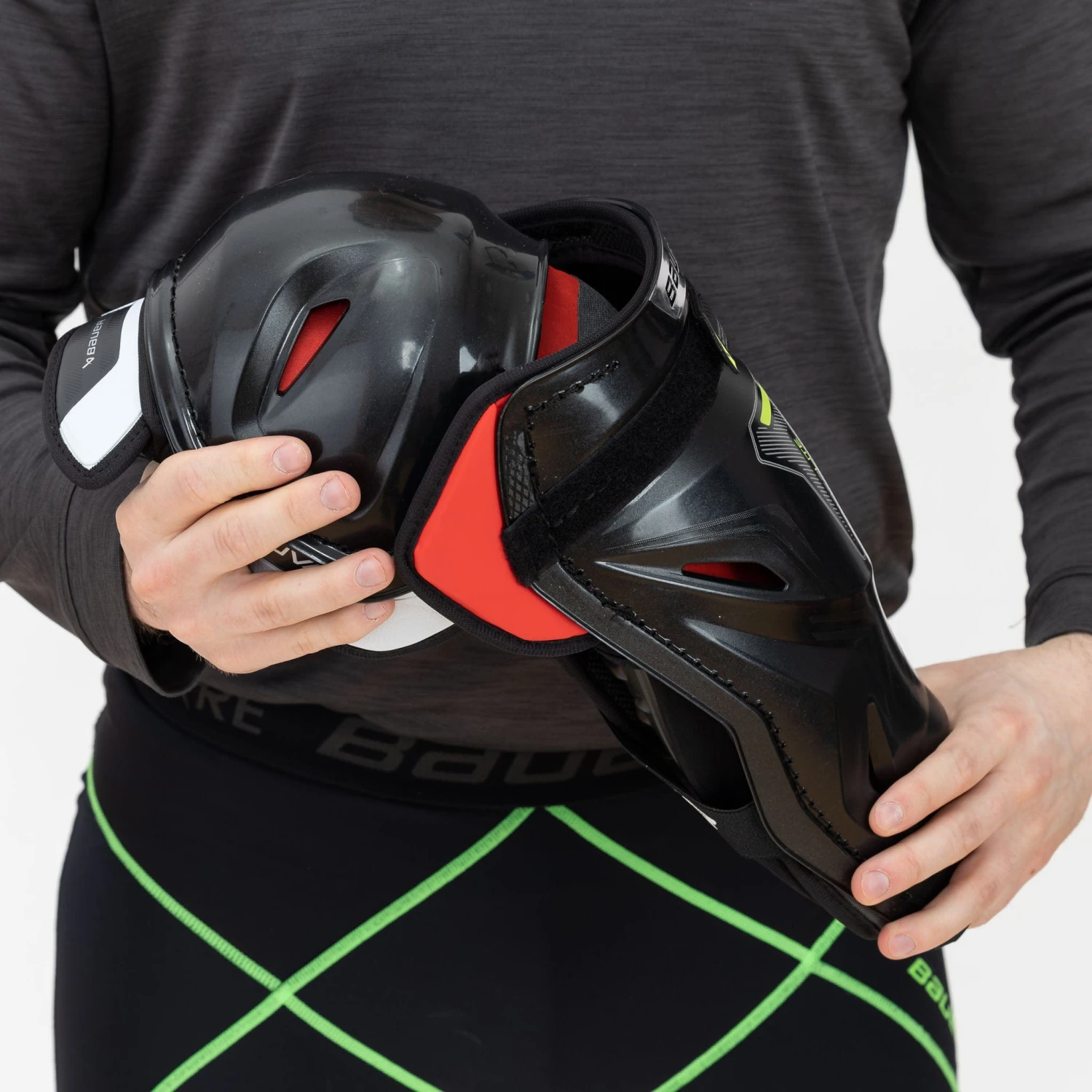 Bauer Vapor Hyperlite Senior Hockey Shin Guards 13 Bauer Vapor Hyperlite Senior Hockey Shin Guards - Image 13