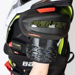 Bauer Vapor Hyperlite Junior Hockey Shoulder Pads 34 Bauer Vapor Hyperlite Junior Hockey Shoulder Pads -Bauer Sale Store bauer shoulder pads bauer vapor hyperlite junior hockey shoulder pads 29086236704834