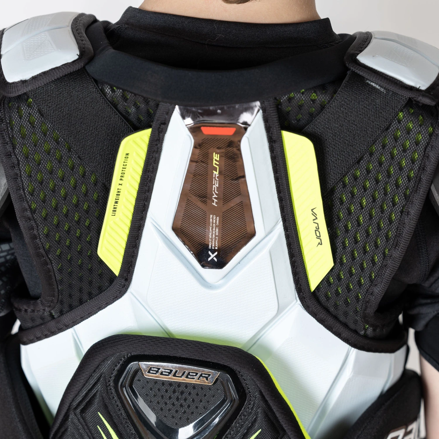 Bauer Vapor Hyperlite Junior Hockey Shoulder Pads 14 Bauer Vapor Hyperlite Junior Hockey Shoulder Pads - Image 14