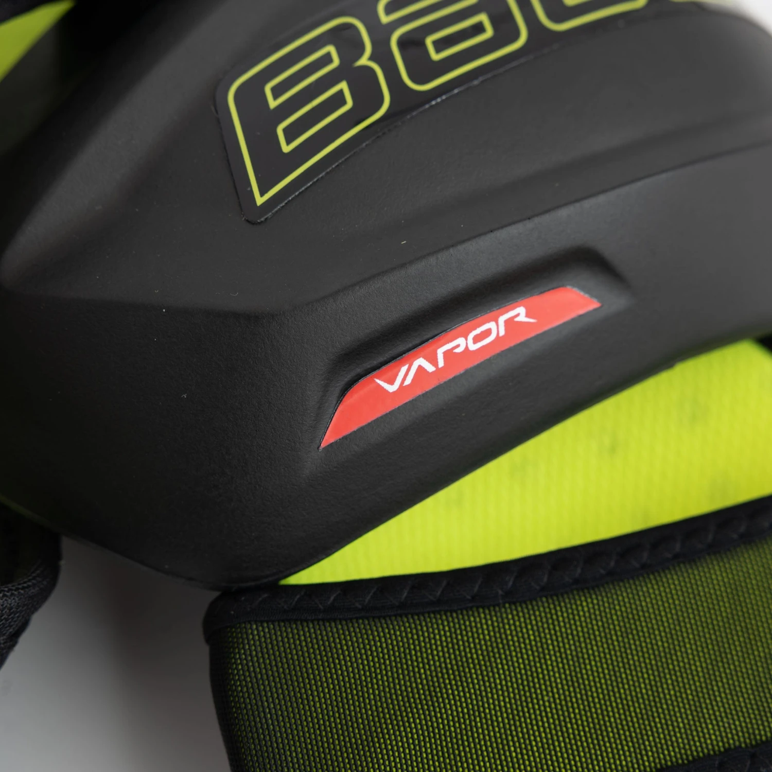 Bauer Vapor Hyperlite Junior Hockey Shoulder Pads 19 Bauer Vapor Hyperlite Junior Hockey Shoulder Pads - Image 19