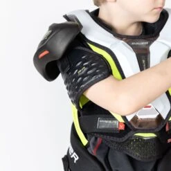Bauer Vapor Hyperlite Junior Hockey Shoulder Pads 25 Bauer Vapor Hyperlite Junior Hockey Shoulder Pads -Bauer Sale Store bauer shoulder pads bauer vapor hyperlite junior hockey shoulder pads 29086237491266
