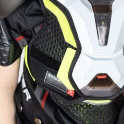 Bauer Vapor Hyperlite Junior Hockey Shoulder Pads 30 Bauer Vapor Hyperlite Junior Hockey Shoulder Pads -Bauer Sale Store bauer shoulder pads bauer vapor hyperlite junior hockey shoulder pads 29086237982786