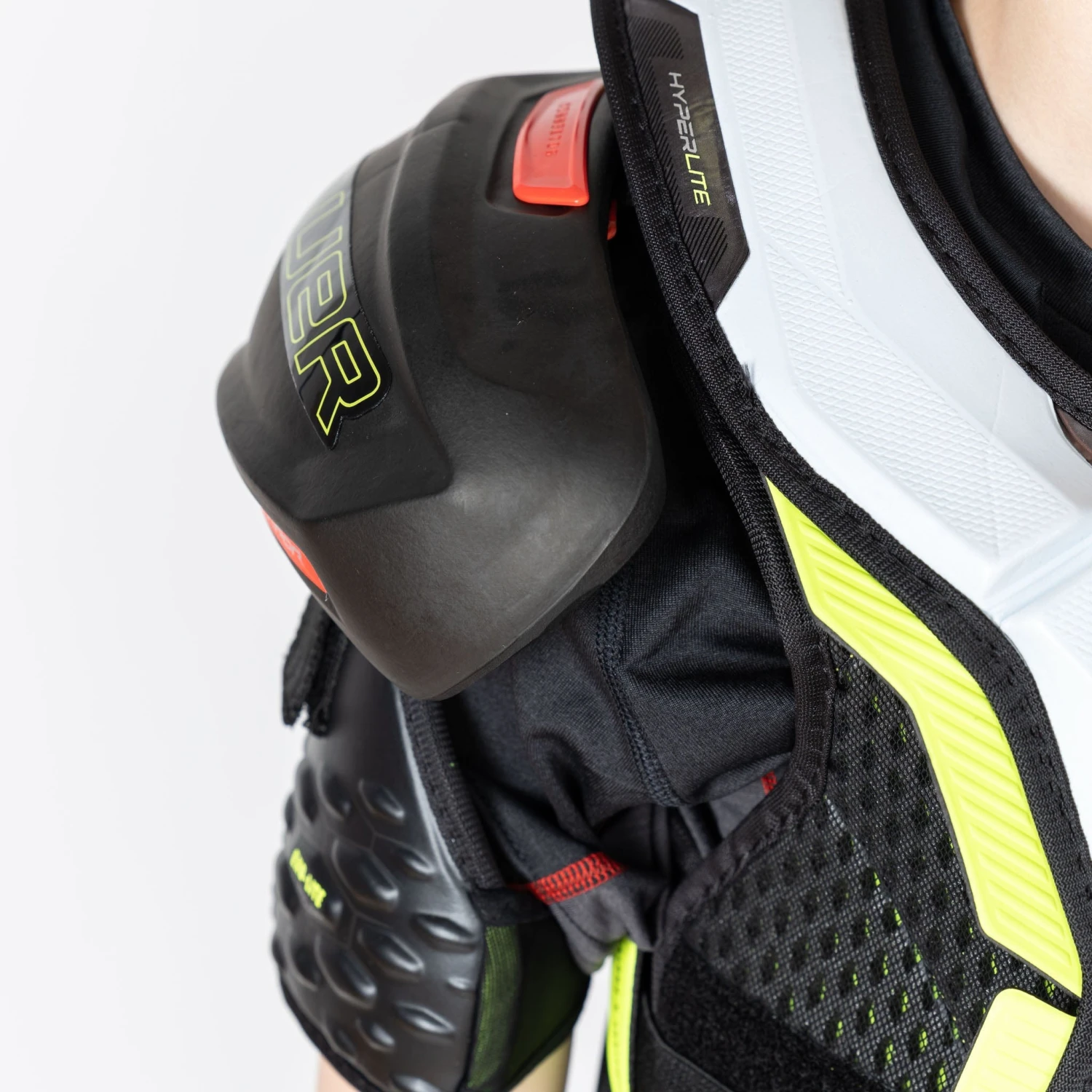 Bauer Vapor Hyperlite Junior Hockey Shoulder Pads 10 Bauer Vapor Hyperlite Junior Hockey Shoulder Pads - Image 10